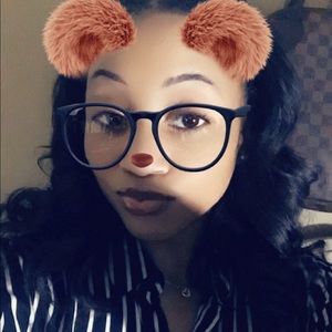 Meet your Posher, Alexus